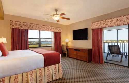 Florida Central Atlantic Coast Resort | Studio with king-size bed + queen sleeper in a luxury resort near attractions.