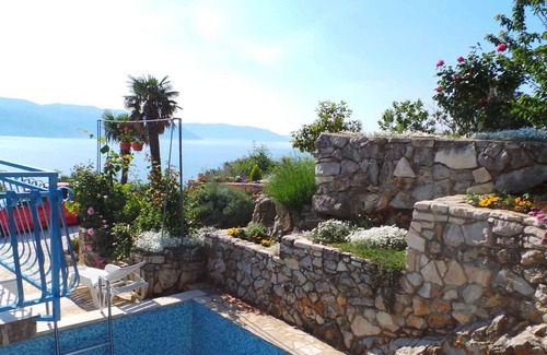 Plomin Apartment | Studio with pool and air conditioning