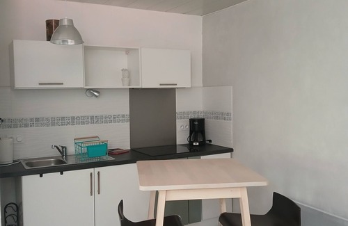 Iraty Apartment | Studio with terrace and garden