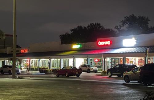 Bayshore Gardens Apartment | Studio Yunet