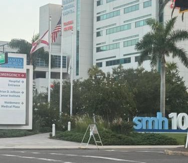 Bayshore Gardens Apartment | Studio Yunet