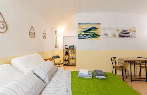 Casale Monferrato Apartment | Studio Zen con Parcheggio gratuito e Check In Automatico 24 ore su 24