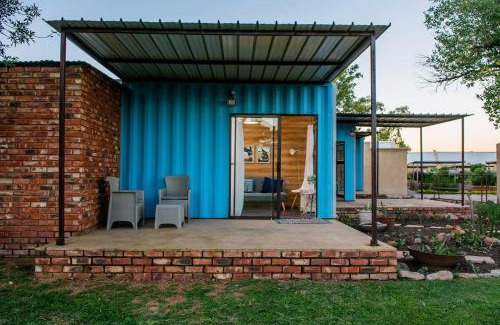 Vredefort Apartment | Studios @ Delver