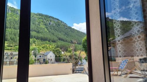 Barjac House | Studios Gîtes Chambres Au Pont de la Ginéze