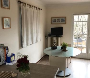 Le Pradet Apartment | Studios proches de la mer plein soleil