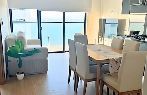 Urbanizacion Eliana Apartment | Stuning view to Walled city & Beach, King size bed