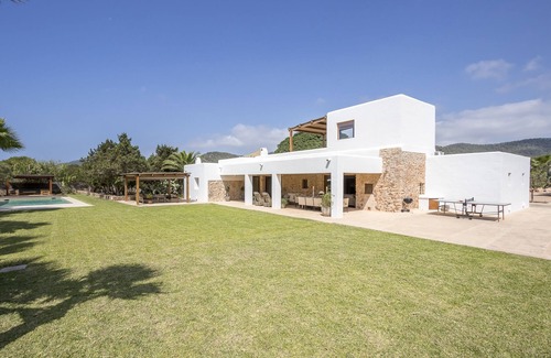 Ibiza Island Villa | Stunning 5 bed Villa with Sea Views and Large Pool and Gardens near Jondal