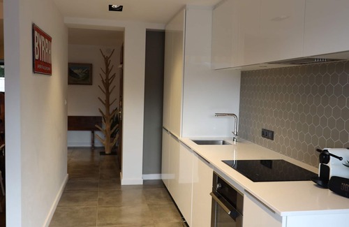 Saint-Gervais-les-Bains Apartment | Stunning, modern 3 bedroom apartment with mountain views - centre of St. Gervais