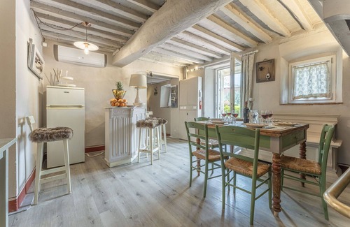 Giugnano Villa | Stunning private villa with WIFI, A/C, private pool, TV, pets allowed, panoramic view and parking