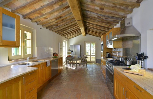 San Casciano dei Bagni Villa | Stunning private villa for 10 guests with private pool, WIFI, TV, patio and panoramic view
