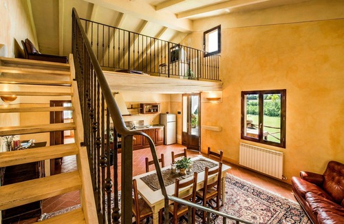 Terranuova Bracciolini Villa | Stunning private villa for 22 guests with private pool, WIFI, TV, patio and pets allowed