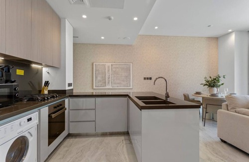 Downtown Dubai Apartment | Stunning 1 Bedroom with Burj Khalifa view