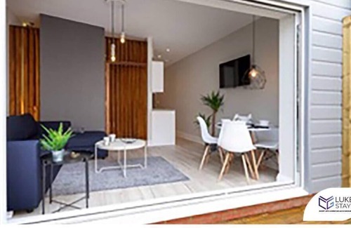 Heaton Condo | ◑Stunning 1 Bed Apt ◑Wifi ◑Parking ◑Nr Parks