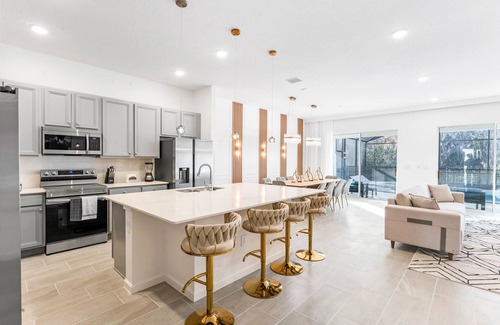 Kissimmee House | Stunning 12 Bed Pool Home with Game Room-2440RD