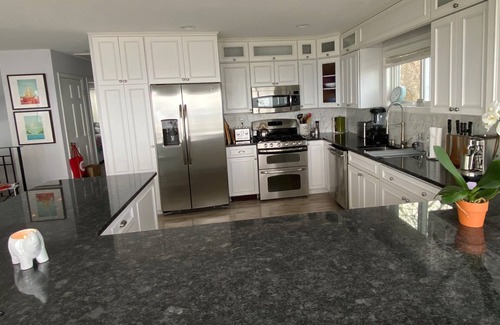 Plymouth House | Stunning 160 degree Direct Ocean Views! Renovated & well appointed Bluff House