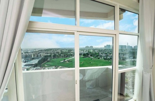 Dubai Sports City Apartment | Stunning 1BR with Golf View in sports city