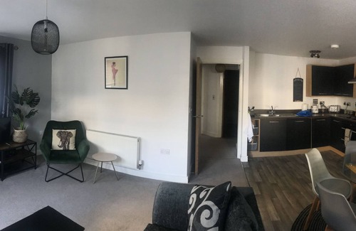 Liverton Apartment | Stunning 2-Bed Apartment in Newton Abbot