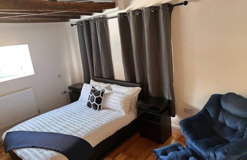 High Barnet Apartment | Stunning 2-Bed Apartment in Barnet