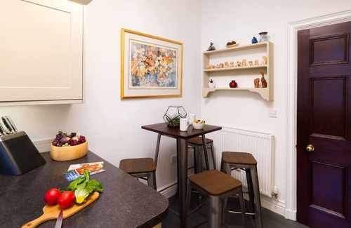 Kendal Apartment | Stunning 2 bedroom apartment set in large Victorian house