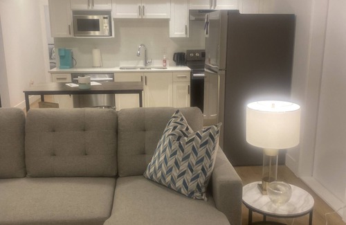 Guildford Apartment | Stunning 2 bedroom both are primaries! Hollywood North Fort Langley Port Kells