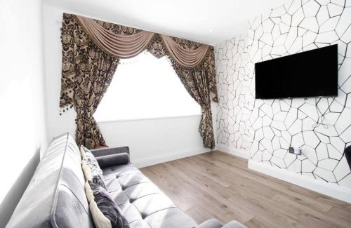Luton Apartment | Stunning 2 bedroom in Luton !
