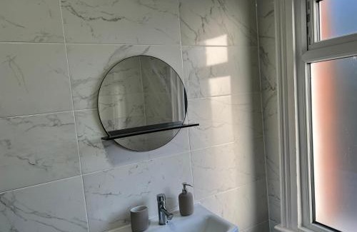 Reading House | Stunning 3 BED 2BATH house w/parking
