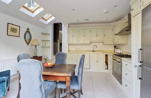 Wandsworth Apartment | Stunning 3 bed home with Garden - Wandsworth