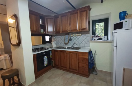 Gallinaro House | Stunning 3-Bed House in Gallinaro, aircon and pool