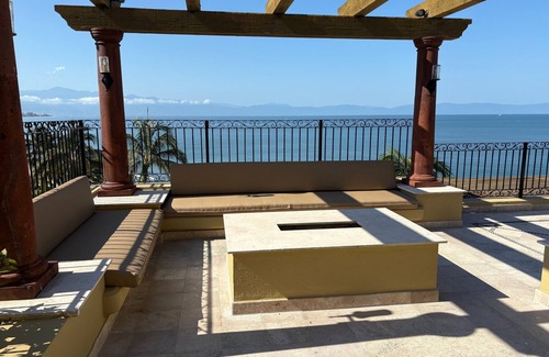 Flamingos Apartment | Stunning 3‑Bedroom Ocean-View Penthouse - Christmas Week 2025 Villa La Estancia