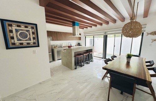 Puerto Morelos House | Stunning 3 bedroom home with rooftop terrace 8 minutes from the beach