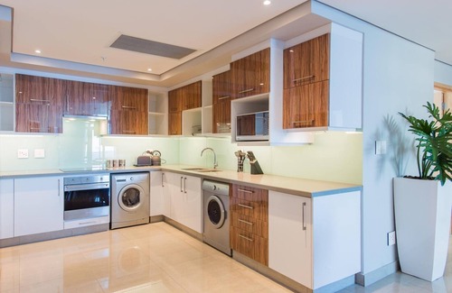 Umhlanga Apartment | Stunning 3 Bedroom Apartment at Lagoon Drive Durban