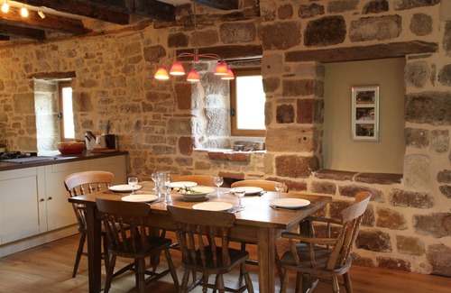 Meyssac House | Stunning 3 bedroom farmhouse with private heated pool