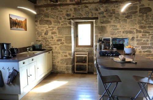Meyssac House | Stunning 3 bedroom farmhouse with private heated pool