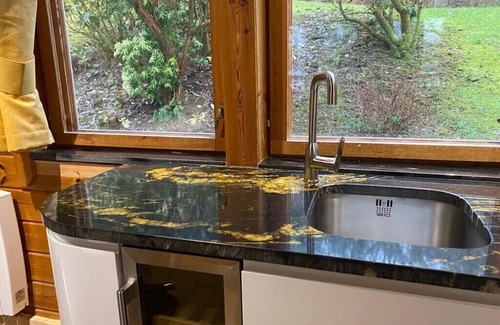 Portsonachan Cabin | Stunning 3 Bedroom Lodge with Sauna ,Hot Tub and Lochside Leisure Deck