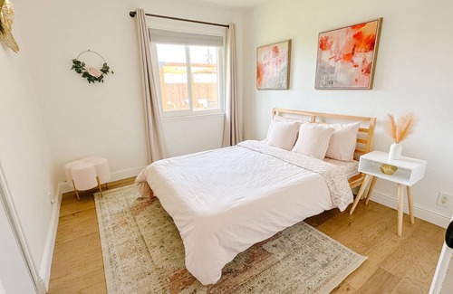 Foothill Farms House | Stunning 3-bedroom home perfect for families or traveling professionals!