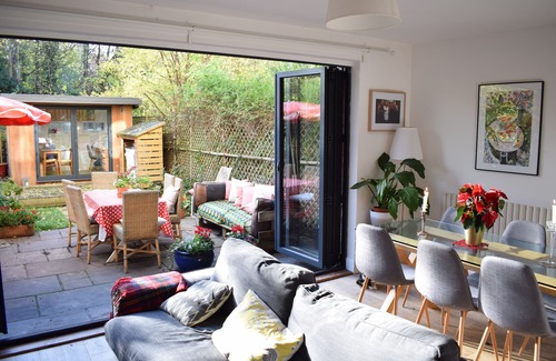Brixton Apartment | Stunning 3BD Apartment in Brixton!
