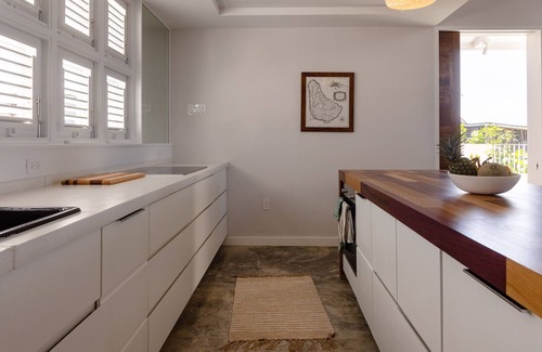 Clinketts Villa | Stunning 3BR beachfront property, w/private steps to the beach