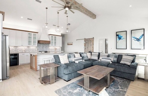 Port Bolivar House | Stunning 4-bedroom house on Bolivar Peninsula