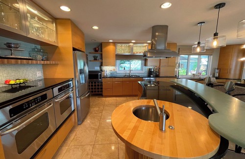 Traverse City House | Stunning 4-Bed, 3-Bath with 100 Ft of Private Beach – Your Dream Retreat Awaits