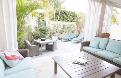 Mullins Villa | Stunning 4 bedroom at exceptional Mullins Beach