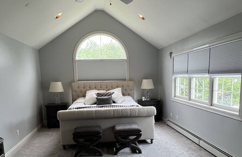 Malletts Bay House | Stunning 4 Bedroom Home with Beach Access