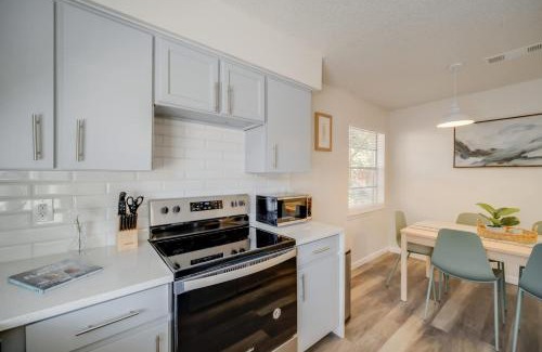 Plano House | Stunning 4BR 2BA Hot Tub Cozy Holiday Home in Plano