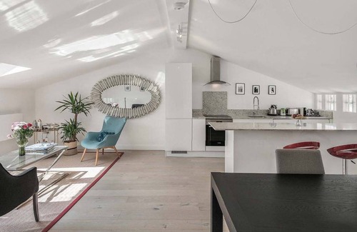 Warwick Apartment | Stunning 5-bed 4-bath apartment near in London Victoria