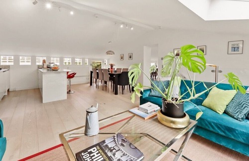 Warwick Apartment | Stunning 5-bed 4-bath apartment near in London Victoria