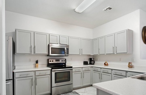 Estrella Village House | Stunning 5-Bedroom Oasis: Perfect for Large Groups