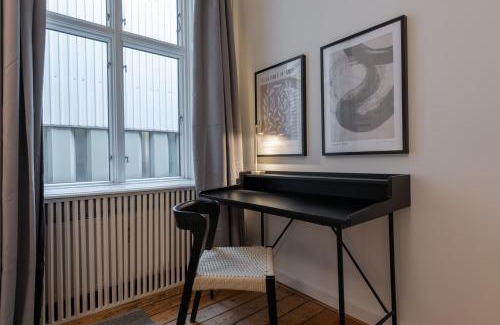 København V Apartment | Stunning 5 BR Apartment by The Lakes