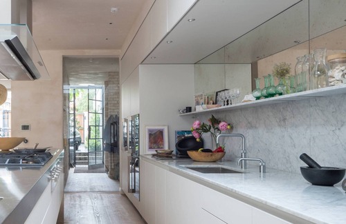 Avonmore and Brook Green House | Stunning 5bed 4bath, with pool