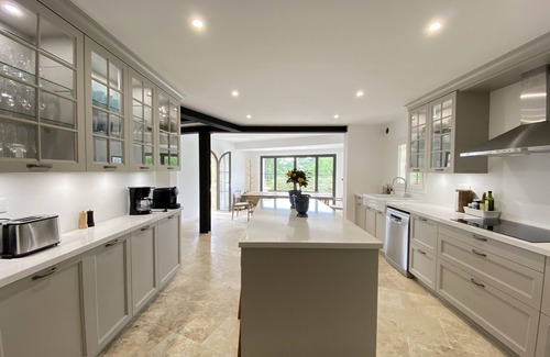 Saint-Paul-de-Vence Villa | Stunning 6 Bedroom Renovated Villa in Saint Paul de Vence