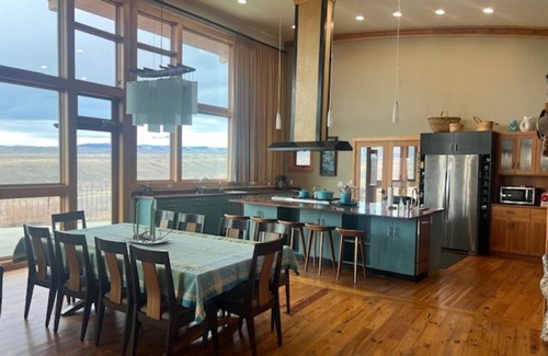 Powell Other | Stunning 7-bedroom Heart of Yellowstone Ranch. Sixty miles from Yellowstone.