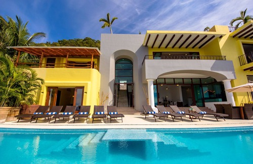 Conchas Chinas Villa | Stunning and elegant Villa with great panoramic views , full staff ,private pool